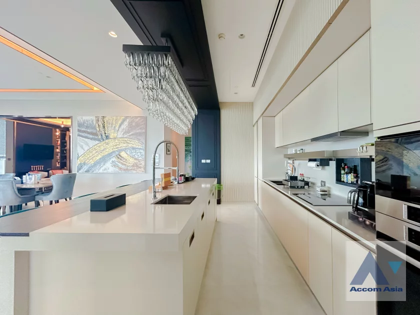 7  3 br Condominium For Sale in Ploenchit ,Bangkok BTS Chitlom at The Residences at Sindhorn Kempinski Hotel Bangkok AA44600