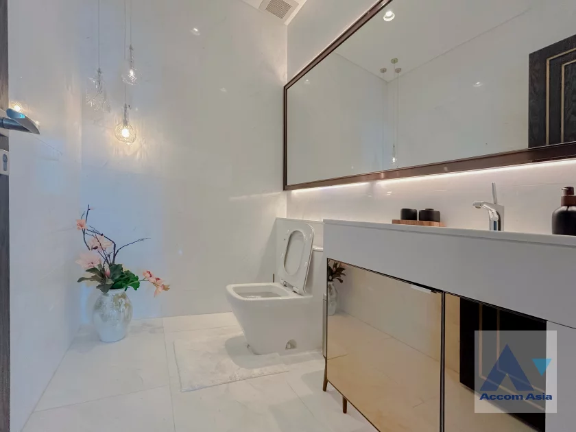 30  3 br Condominium For Sale in Ploenchit ,Bangkok BTS Chitlom at The Residences at Sindhorn Kempinski Hotel Bangkok AA44600