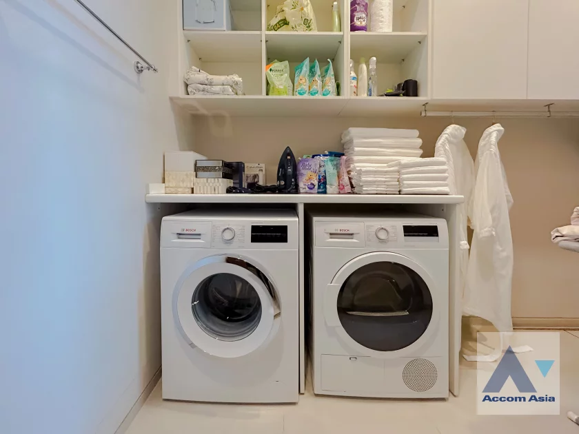 10  3 br Condominium For Sale in Ploenchit ,Bangkok BTS Chitlom at The Residences at Sindhorn Kempinski Hotel Bangkok AA44600