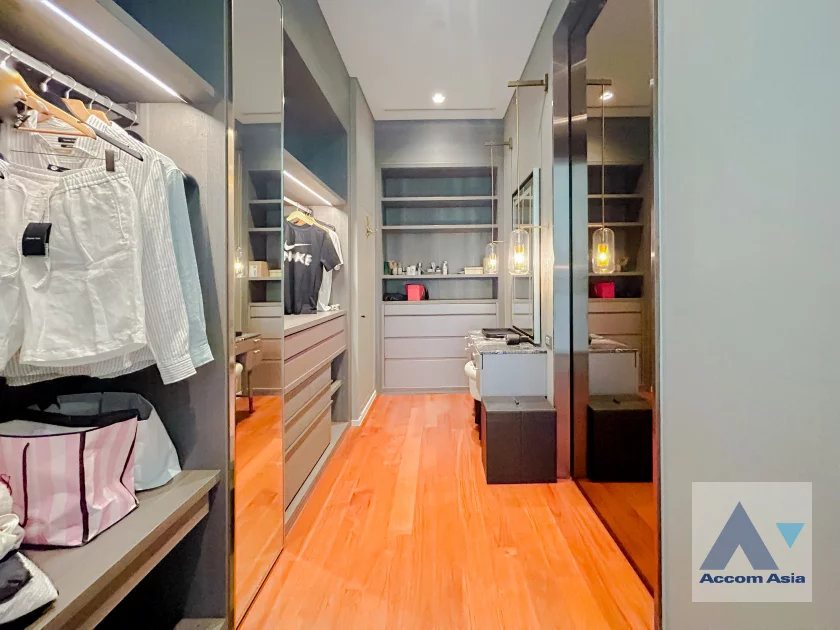 25  3 br Condominium For Sale in Ploenchit ,Bangkok BTS Chitlom at The Residences at Sindhorn Kempinski Hotel Bangkok AA44600