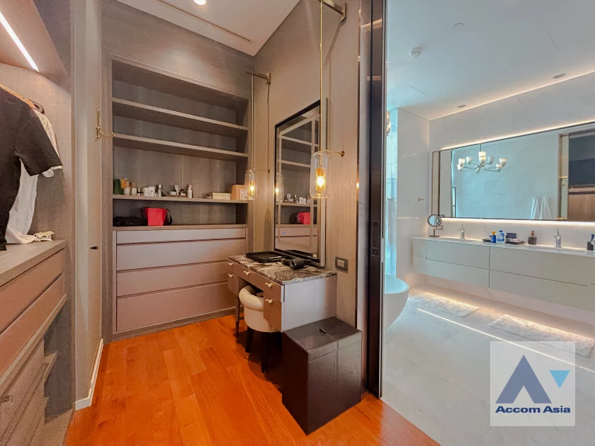 26  3 br Condominium For Sale in Ploenchit ,Bangkok BTS Chitlom at The Residences at Sindhorn Kempinski Hotel Bangkok AA44600
