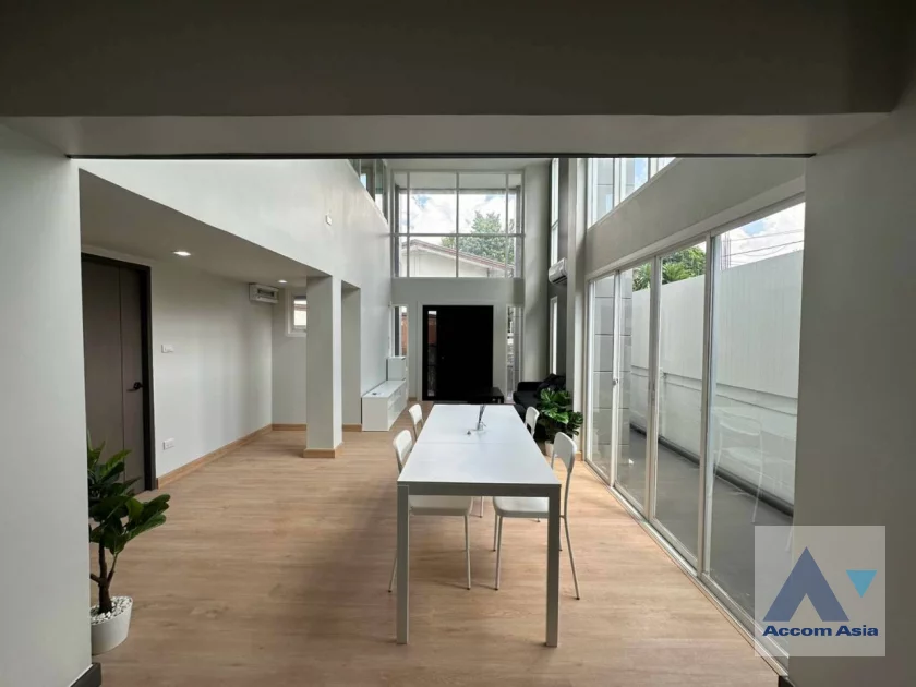 8  3 br Townhouse For Rent in Sukhumvit ,Bangkok BTS Phra khanong AA44795