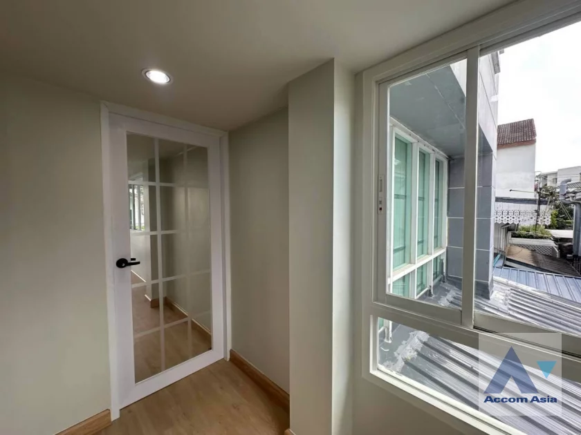 20  3 br Townhouse For Rent in Sukhumvit ,Bangkok BTS Phra khanong AA44795