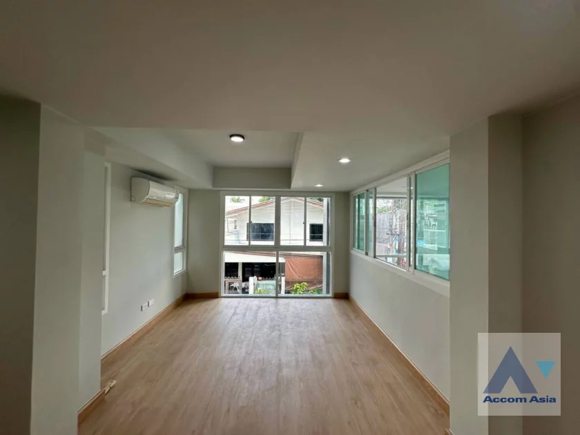 18  3 br Townhouse For Rent in Sukhumvit ,Bangkok BTS Phra khanong AA44795