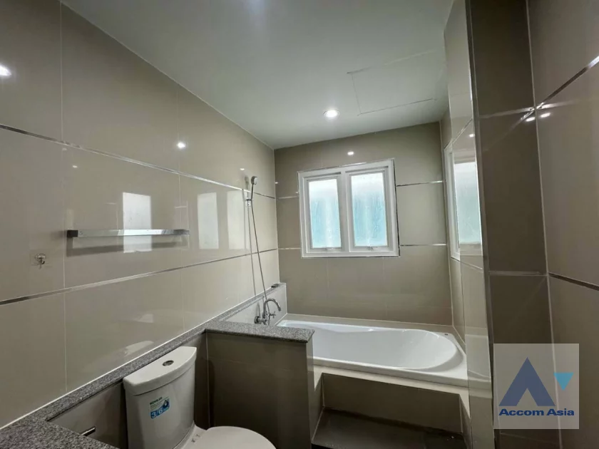 26  3 br Townhouse For Rent in Sukhumvit ,Bangkok BTS Phra khanong AA44795
