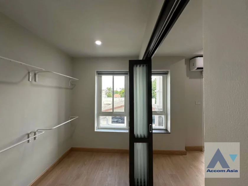 21  3 br Townhouse For Rent in Sukhumvit ,Bangkok BTS Phra khanong AA44795