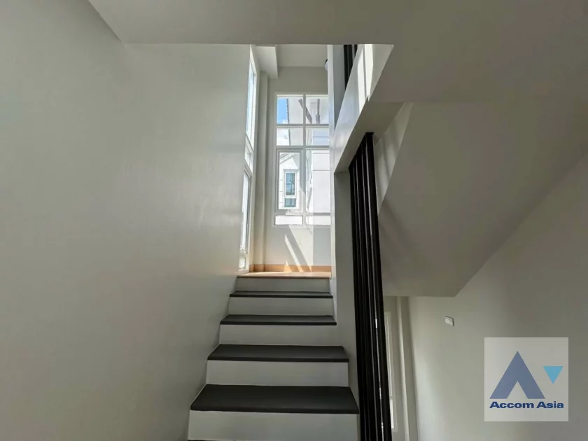 10  3 br Townhouse For Rent in Sukhumvit ,Bangkok BTS Phra khanong AA44795