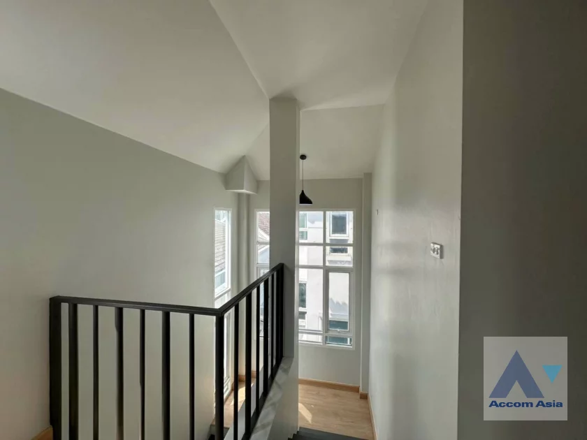 11  3 br Townhouse For Rent in Sukhumvit ,Bangkok BTS Phra khanong AA44795