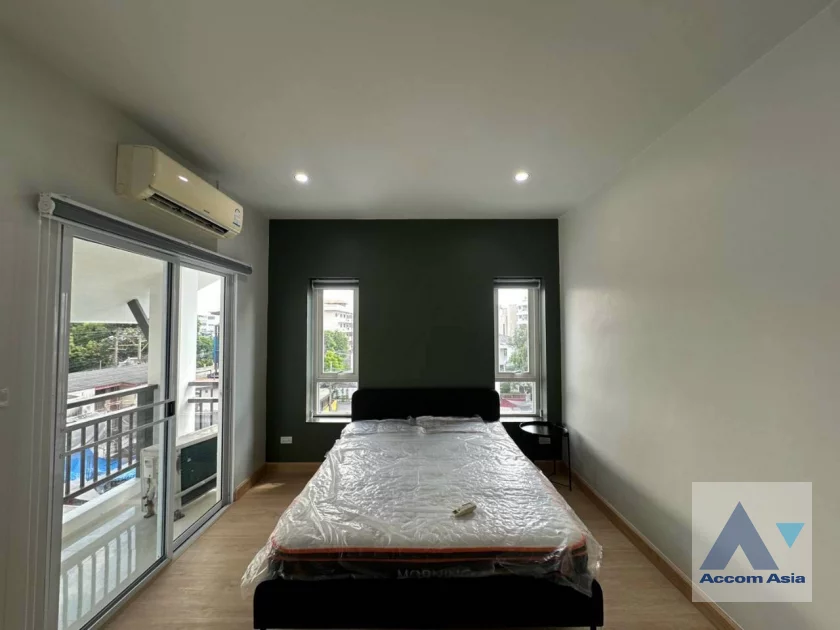 14  3 br Townhouse For Rent in Sukhumvit ,Bangkok BTS Phra khanong AA44795