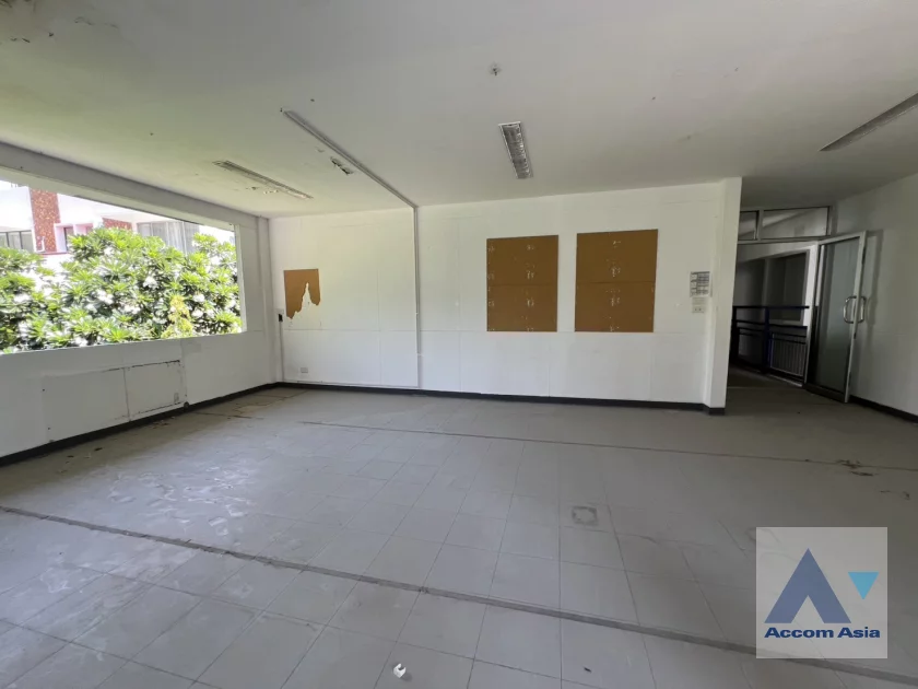 unitHome Office |  House For Rent & Sale in Sukhumvit, Bangkok  near BTS Ekkamai (AA44853)