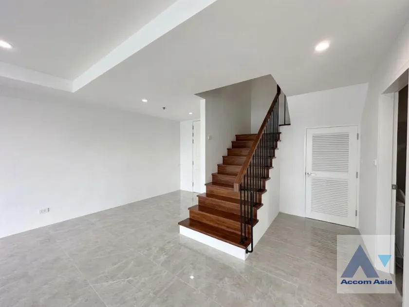 unitPrivate Swimming Pool, Duplex Condo |  3 Bedrooms  Condominium For Rent in Sukhumvit, Bangkok  near BTS Phrom Phong (AA44940)