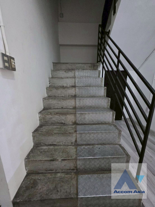 6  8 br House for rent and sale in Sukhumvit ,Bangkok BTS Punnawithi AA45036