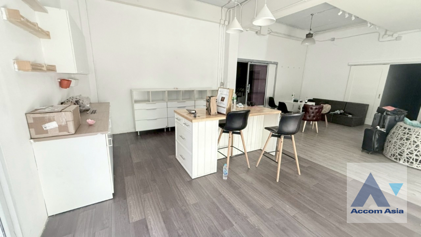  1  8 br House for rent and sale in Sukhumvit ,Bangkok BTS Punnawithi AA45036