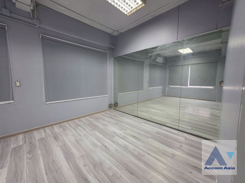 13  8 br House for rent and sale in Sukhumvit ,Bangkok BTS Punnawithi AA45036