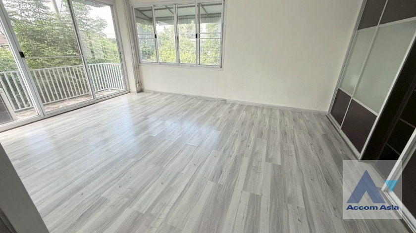 11  8 br House for rent and sale in Sukhumvit ,Bangkok BTS Punnawithi AA45036