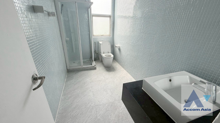 16  8 br House for rent and sale in Sukhumvit ,Bangkok BTS Punnawithi AA45036