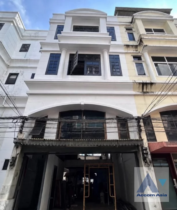 21  5 br Townhouse for rent and sale in Sukhumvit ,Bangkok BTS Phrom Phong AA45071
