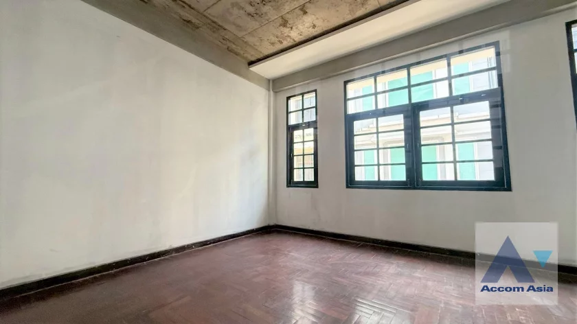  1  5 br Townhouse for rent and sale in Sukhumvit ,Bangkok BTS Phrom Phong AA45071