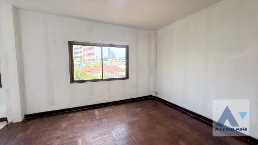 5  5 br Townhouse for rent and sale in Sukhumvit ,Bangkok BTS Phrom Phong AA45071