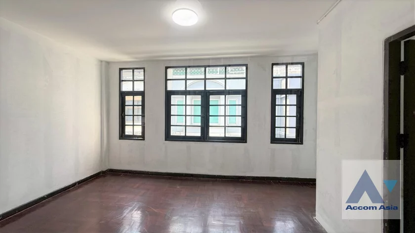  1  5 br Townhouse for rent and sale in Sukhumvit ,Bangkok BTS Phrom Phong AA45071