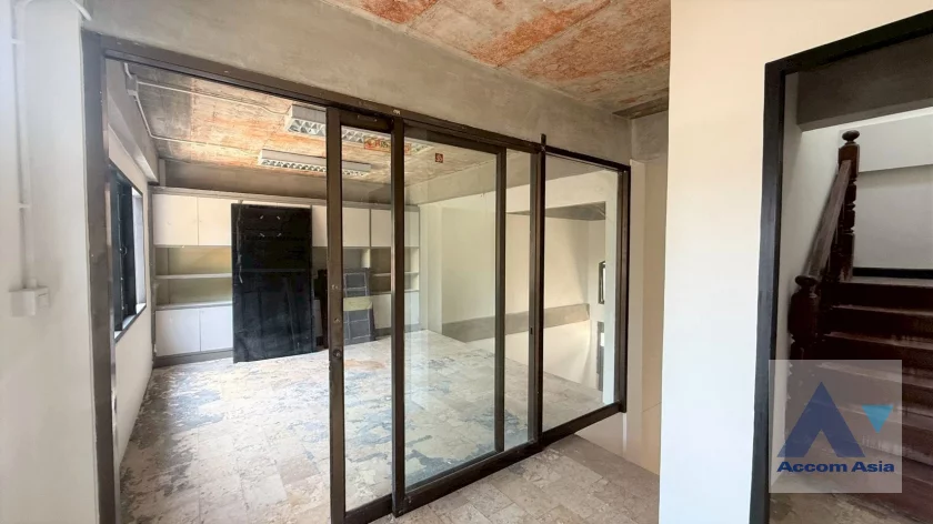 12  5 br Townhouse for rent and sale in Sukhumvit ,Bangkok BTS Phrom Phong AA45071