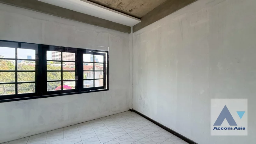 8  5 br Townhouse for rent and sale in Sukhumvit ,Bangkok BTS Phrom Phong AA45071