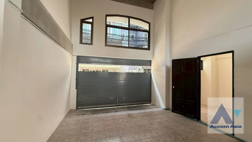  2  5 br Townhouse for rent and sale in Sukhumvit ,Bangkok BTS Phrom Phong AA45071