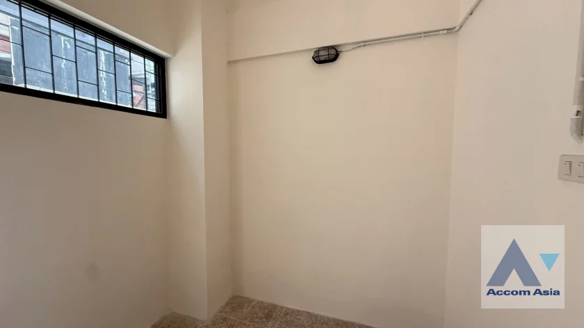 9  5 br Townhouse for rent and sale in Sukhumvit ,Bangkok BTS Phrom Phong AA45071