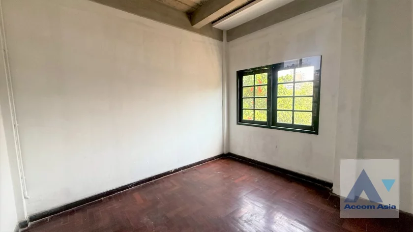 4  5 br Townhouse for rent and sale in Sukhumvit ,Bangkok BTS Phrom Phong AA45071