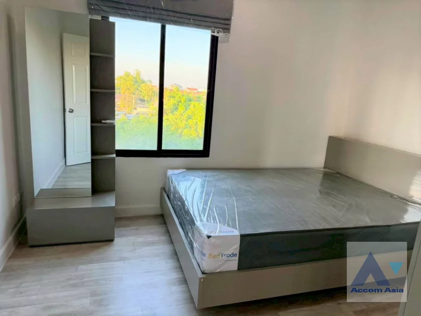 16  3 br Townhouse For Rent in Pattanakarn ,Bangkok BTS On Nut at Areeya Mandarina 77 AA45108
