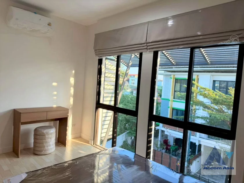 13  3 br Townhouse For Rent in Pattanakarn ,Bangkok BTS On Nut at Areeya Mandarina 77 AA45108