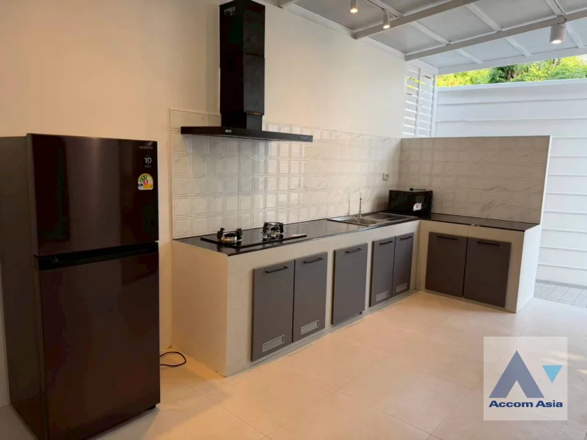 4  3 br Townhouse For Rent in Pattanakarn ,Bangkok BTS On Nut at Areeya Mandarina 77 AA45108