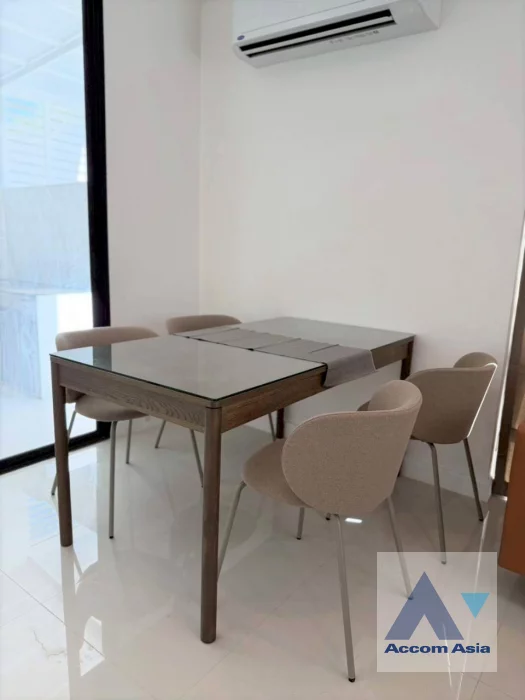  1  3 br Townhouse For Rent in Pattanakarn ,Bangkok BTS On Nut at Areeya Mandarina 77 AA45108