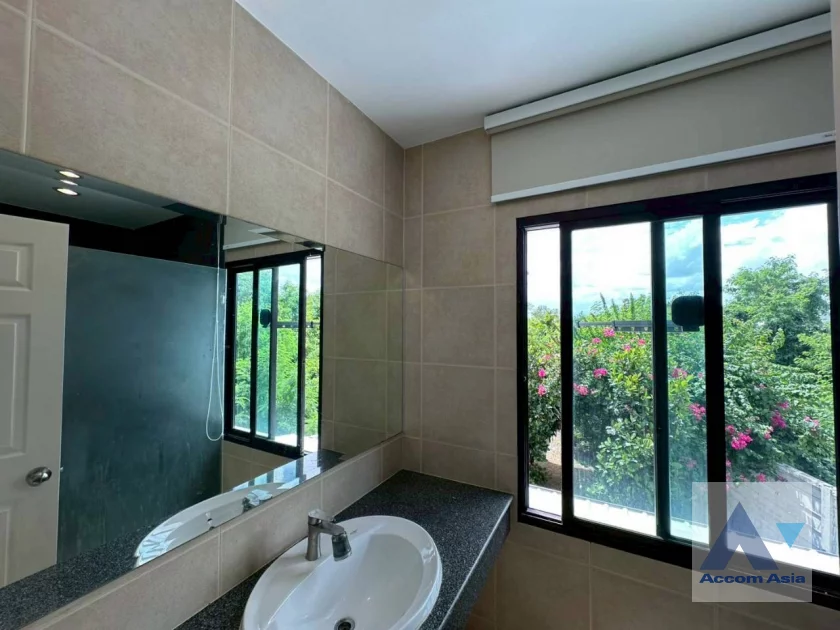 15  3 br Townhouse for rent and sale in Pattanakarn ,Bangkok BTS On Nut at Areeya Mandarina 77 AA45108