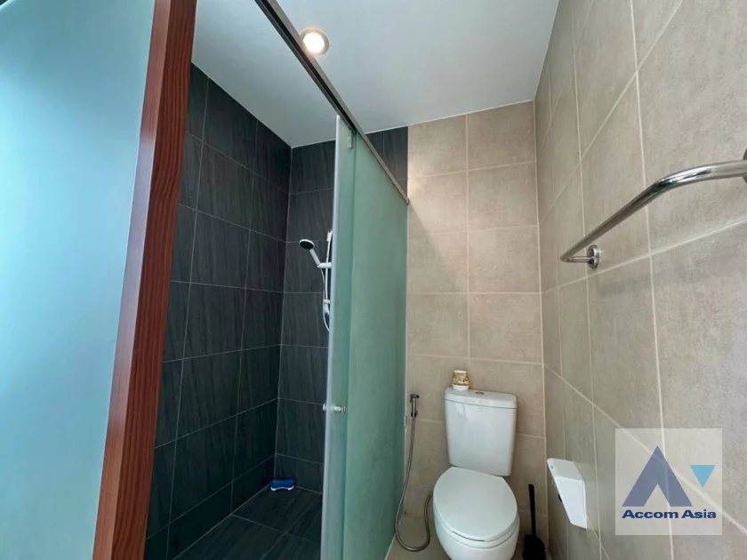 16  3 br Townhouse for rent and sale in Pattanakarn ,Bangkok BTS On Nut at Areeya Mandarina 77 AA45108