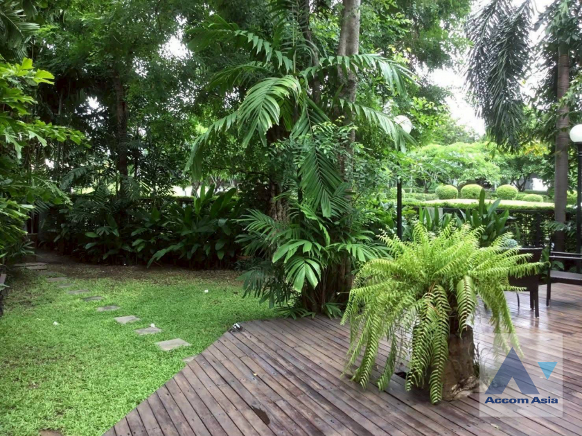 9  4 br House For Sale in  ,Bangkok  at Noble Thara Phatthanakan Village AA45146