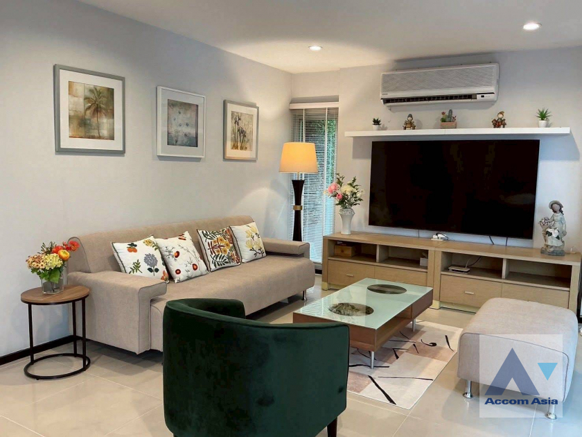 6  4 br House For Sale in  ,Bangkok  at Noble Thara Phatthanakan Village AA45146