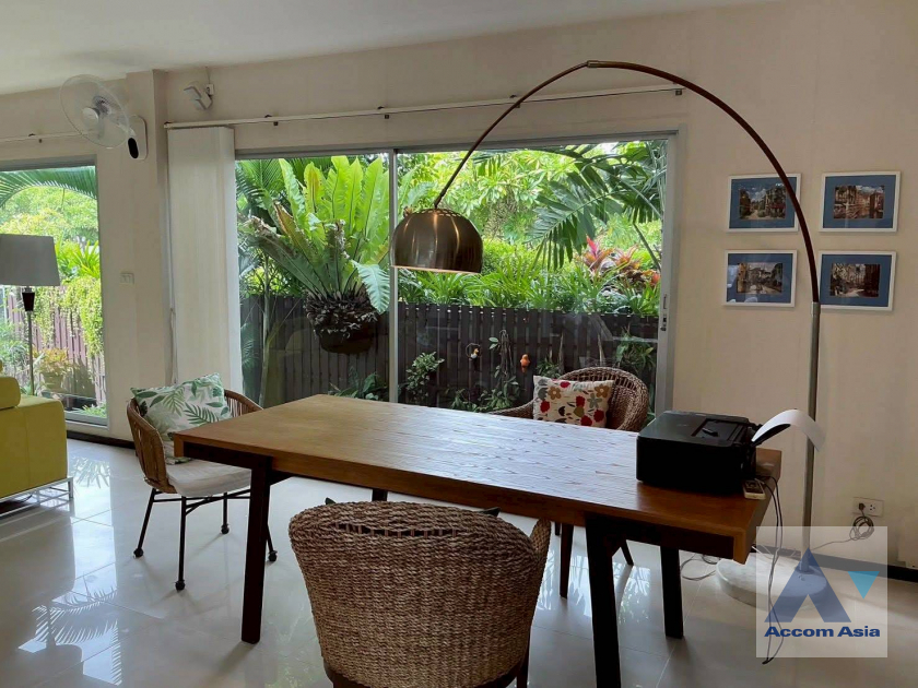 10  4 br House For Sale in  ,Bangkok  at Noble Thara Phatthanakan Village AA45146