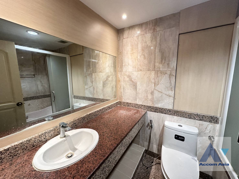 15  3 br Condominium For Rent in Sukhumvit ,Bangkok BTS Phrom Phong at Baan Suanpetch AA45151