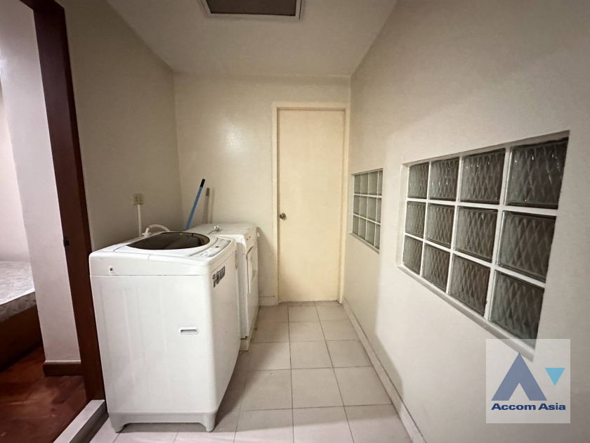 24  3 br Condominium For Rent in Sukhumvit ,Bangkok BTS Phrom Phong at Baan Suanpetch AA45151