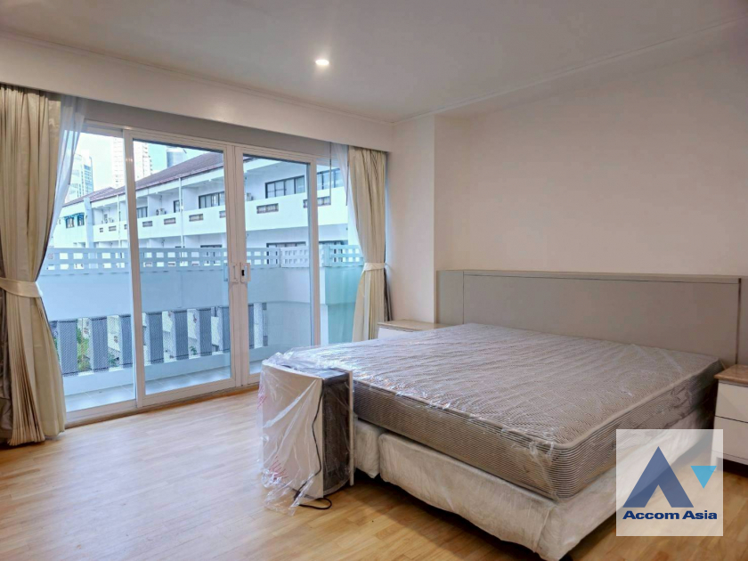 4  3 br Apartment For Rent in Sukhumvit ,Bangkok BTS Asok - MRT Sukhumvit at A Classic Style AA45191
