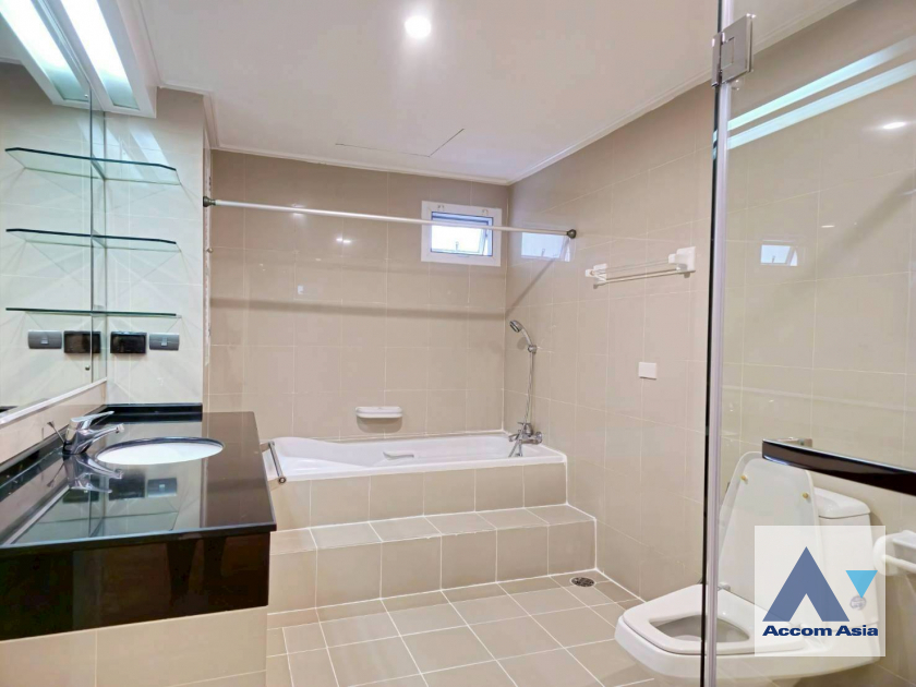 10  3 br Apartment For Rent in Sukhumvit ,Bangkok BTS Asok - MRT Sukhumvit at A Classic Style AA45191