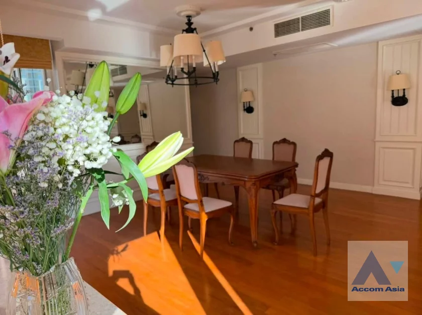 unit 2 Bedrooms  Condominium For Rent & Sale in Ploenchit, Bangkok  near BTS Chitlom (AA45221)