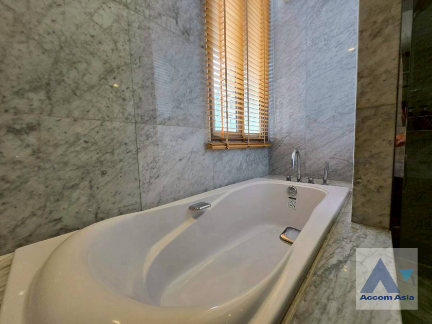 8  4 br Townhouse for rent and sale in Sukhumvit ,Bangkok BTS Thong Lo at 749 Residence AA45228