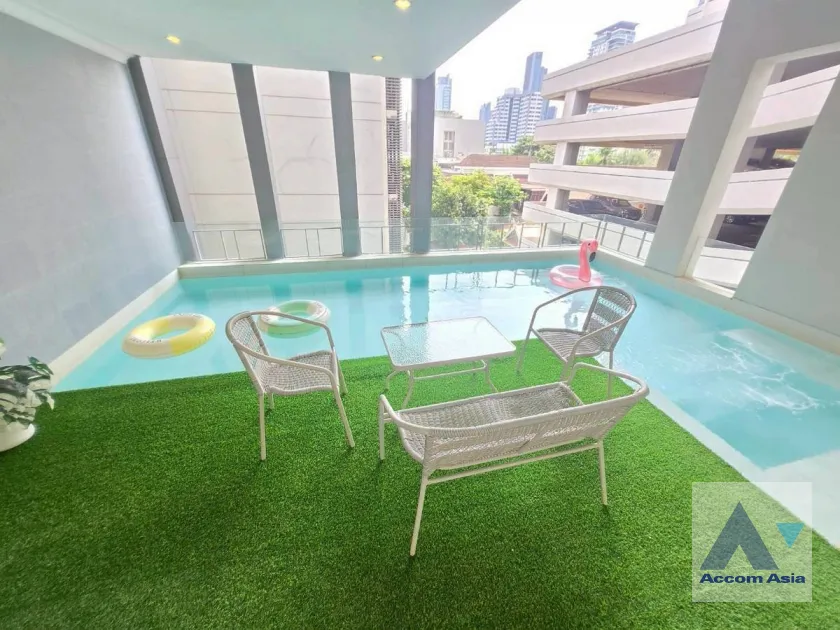 unitLuxury, Private Swimming Pool, Pet friendly |  4 Bedrooms  Townhouse For Rent & Sale in Sukhumvit, Bangkok  near BTS Thong Lo (AA45228)
