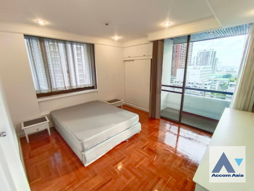 8  3 br Apartment For Rent in Phaholyothin ,Bangkok BTS Ari at Simply Delightful - Convenient AA45235