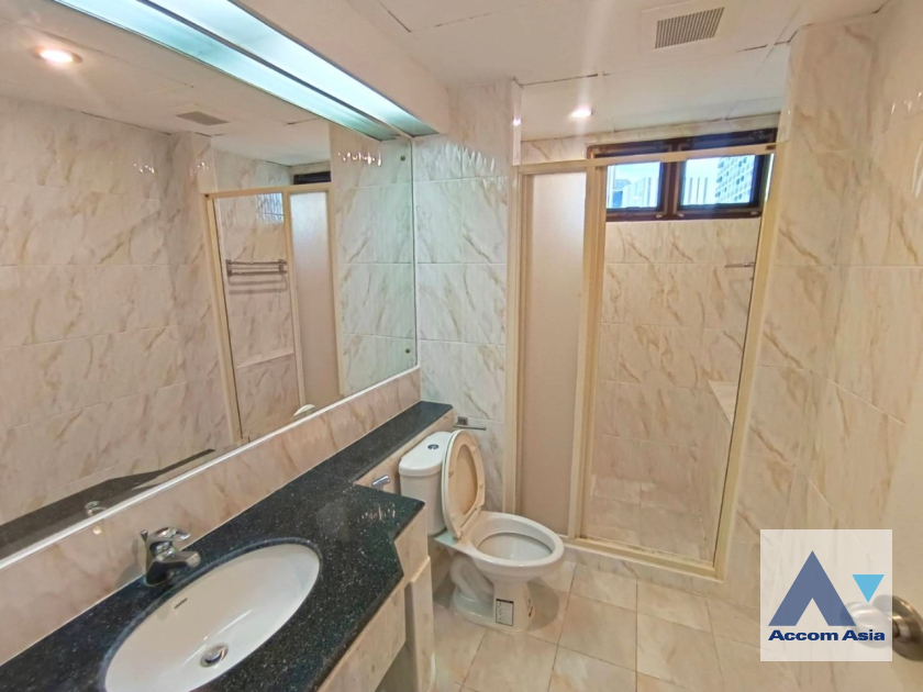 15  3 br Apartment For Rent in Phaholyothin ,Bangkok BTS Ari at Simply Delightful - Convenient AA45235