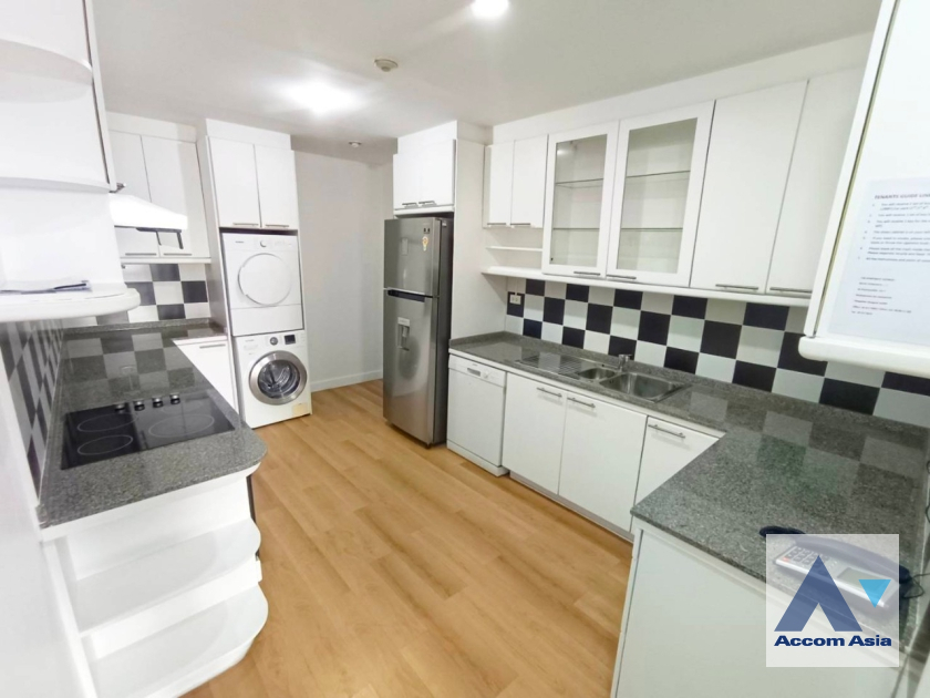 5  3 br Apartment For Rent in Phaholyothin ,Bangkok BTS Ari at Simply Delightful - Convenient AA45235