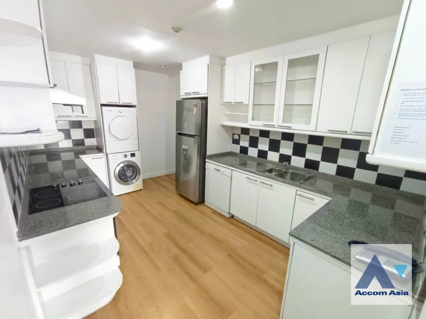 5  3 br Apartment For Rent in Phaholyothin ,Bangkok BTS Ari at Simply Delightful - Convenient AA45235