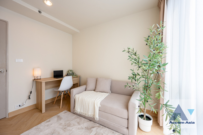 10  3 br Condominium For Sale in Rama 3 ,Bangkok BTS Chong Nonsi - MRT Lumphini at Resorta Yen-Akat AA45267